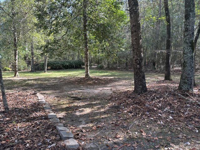 116 Merianne Dr., Hattiesburg, MS 39402