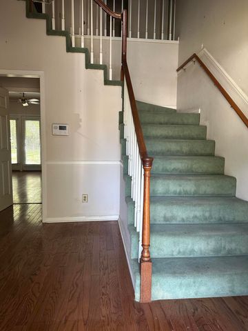 116 Merianne Dr., Hattiesburg, MS 39402