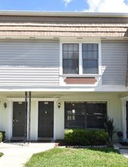 6013 VILLAGE CIRCLE 6013, Orlando, FL 32822