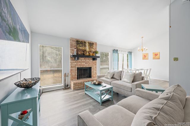 6718 Country Field, San Antonio, TX 78240