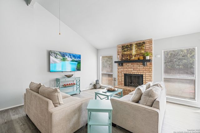 6718 Country Field, San Antonio, TX 78240