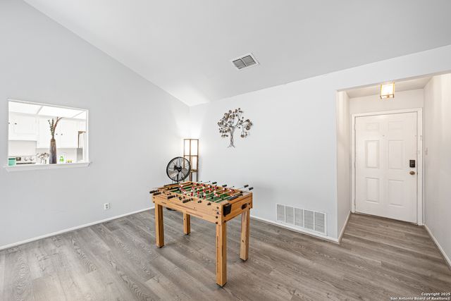 6718 Country Field, San Antonio, TX 78240