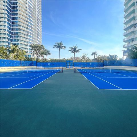 300 S Pointe Dr 704, Miami Beach, FL 33139