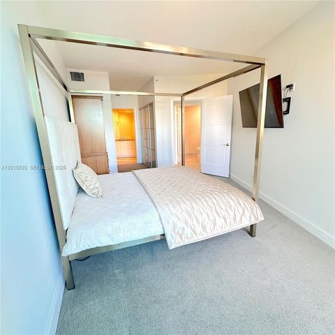 300 S Pointe Dr 704, Miami Beach, FL 33139