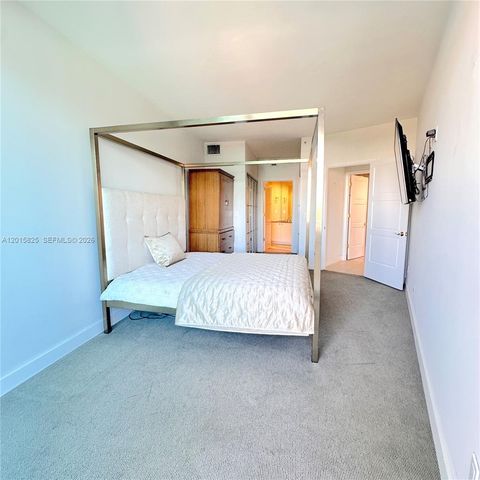 300 S Pointe Dr 704, Miami Beach, FL 33139