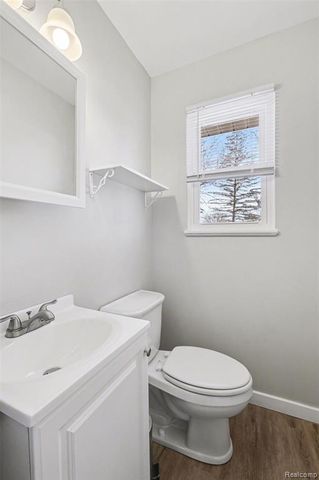 6359 E Bristol Road, Burton, MI 48519