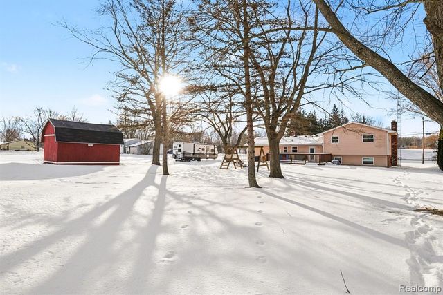 6359 E Bristol Road, Burton, MI 48519