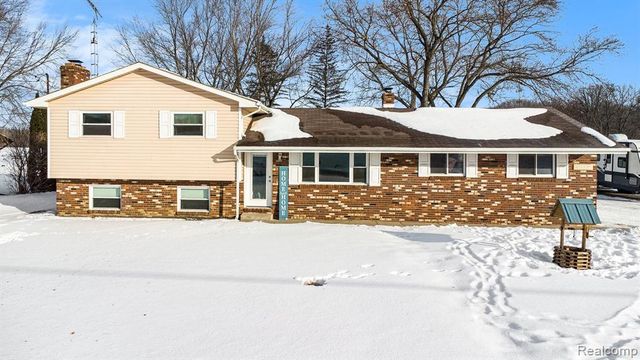 6359 E Bristol Road, Burton, MI 48519