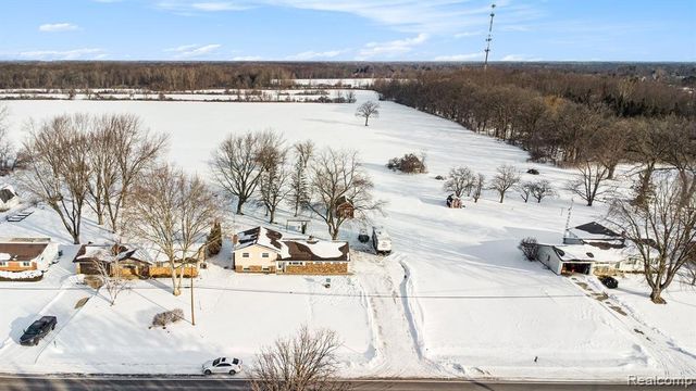 6359 E Bristol Road, Burton, MI 48519