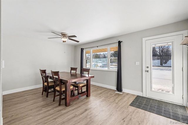 6359 E Bristol Road, Burton, MI 48519