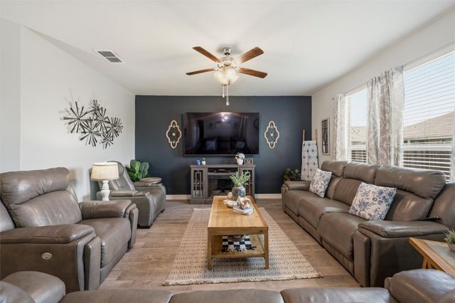1136 Gillespie Drive, Fort Worth, TX 76247