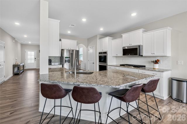 252 Kennerly Center Drive, Mooresville, NC 28115