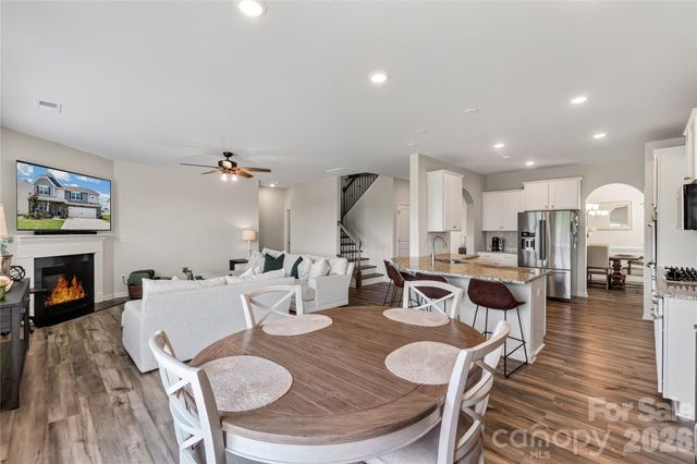 252 Kennerly Center Drive, Mooresville, NC 28115