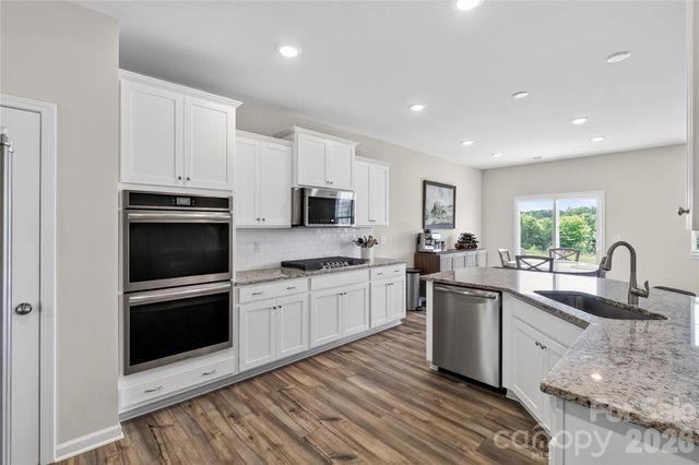 252 Kennerly Center Drive, Mooresville, NC 28115