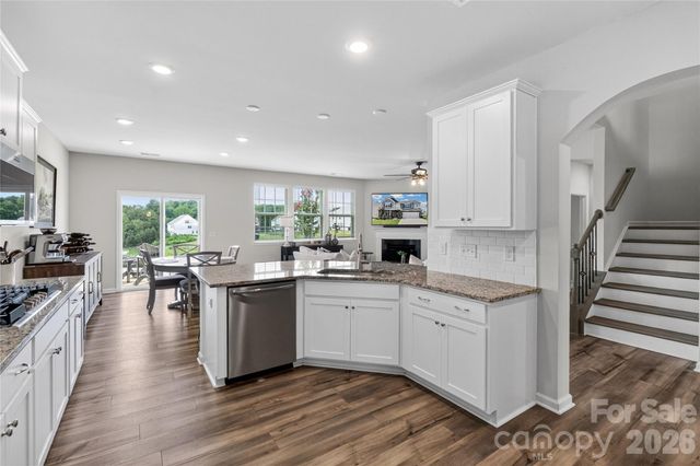 252 Kennerly Center Drive, Mooresville, NC 28115