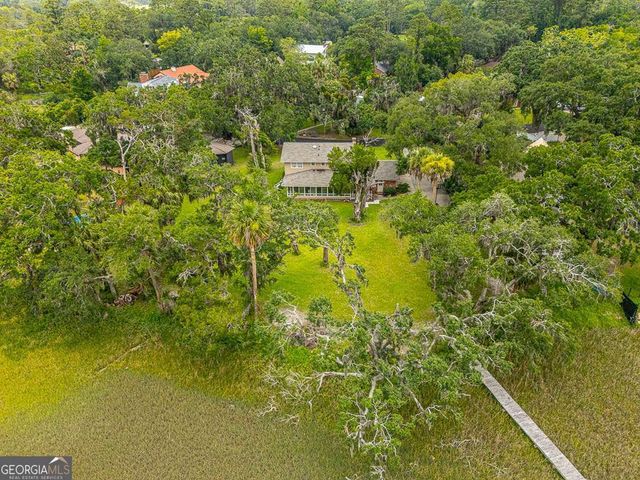 526 Old Mission Road, Brunswick, GA 31525