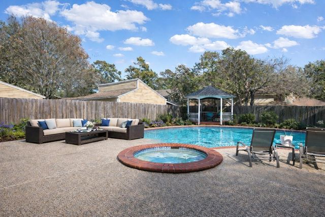 17418 Spicewood Springs Lane, Spring, TX 77379