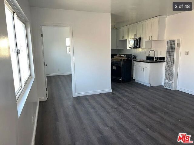 807 W 50th Street, Los Angeles, CA 90037