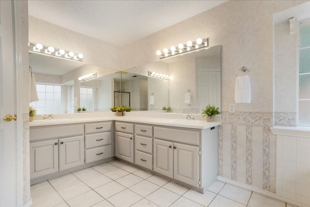 3420 Graham Street, Paris, TX 75460
