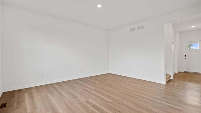 244 Cressmoor Boulevard, Hobart, IN 46342