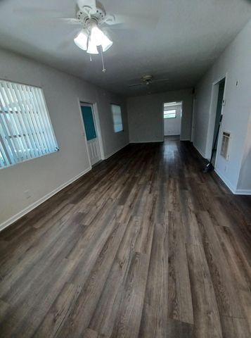 520 W Branch Street, Lantana, FL 33462