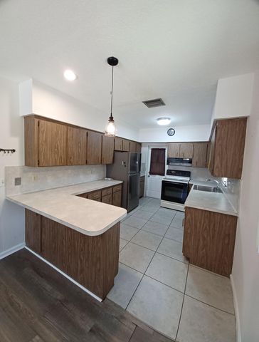 520 W Branch Street, Lantana, FL 33462