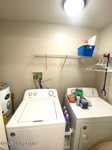 164 W Owen St, Eminence, KY 40019