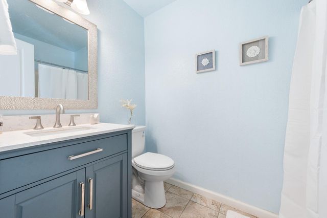 16310 Dry Creek Ln, Grass Valley, CA 95949