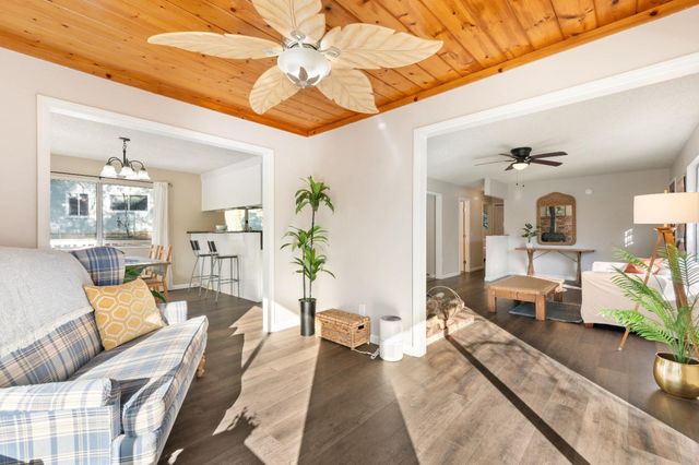 16310 Dry Creek Ln, Grass Valley, CA 95949