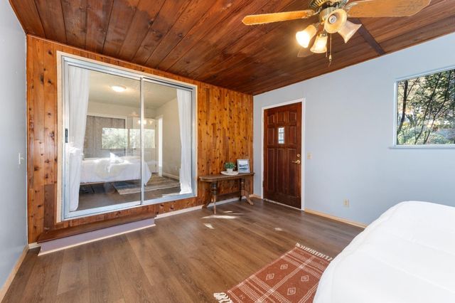 16310 Dry Creek Ln, Grass Valley, CA 95949