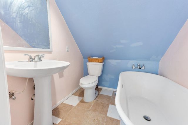 16310 Dry Creek Ln, Grass Valley, CA 95949