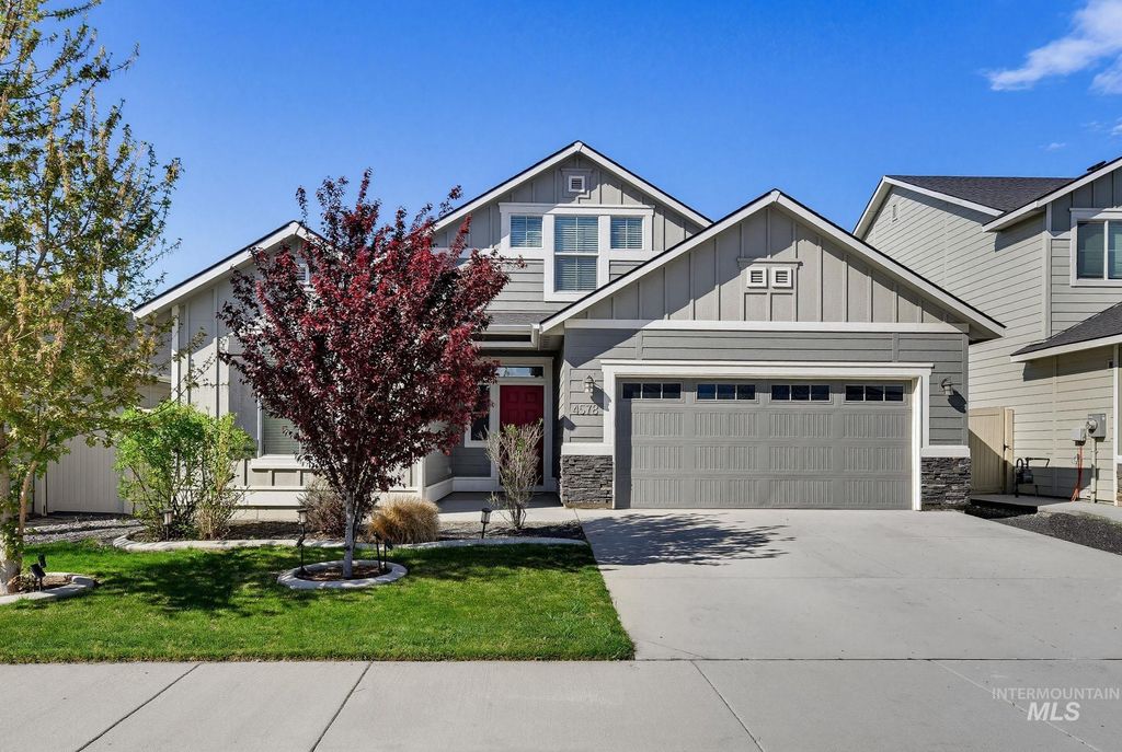 4578 W Silver River, Meridian, ID 83646