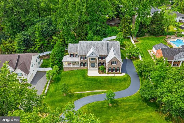 7821 OLD FALLS RD, Mclean, VA 22102