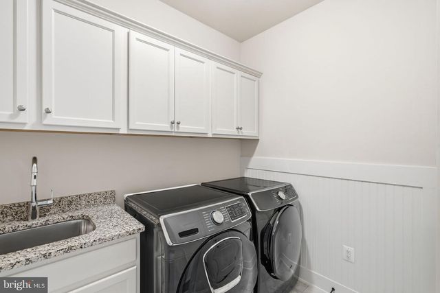 7821 OLD FALLS RD, Mclean, VA 22102