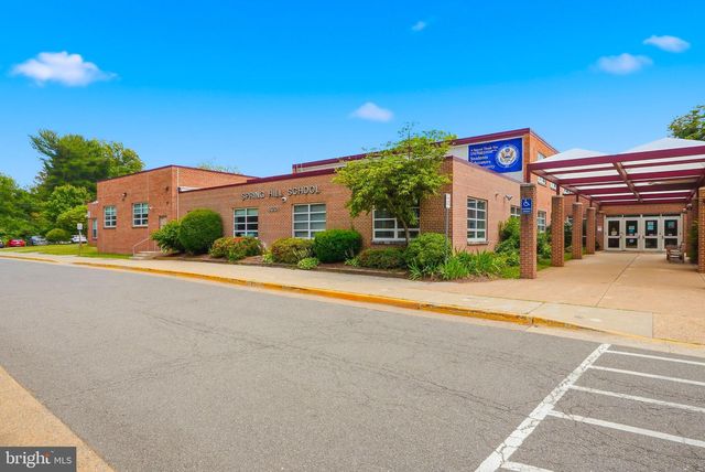 7821 OLD FALLS RD, Mclean, VA 22102