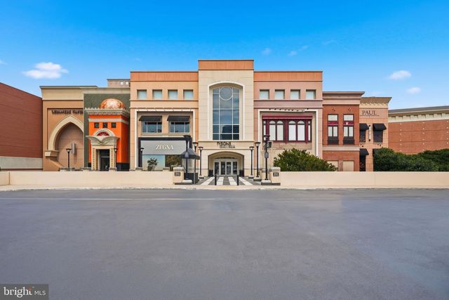 7821 OLD FALLS RD, Mclean, VA 22102
