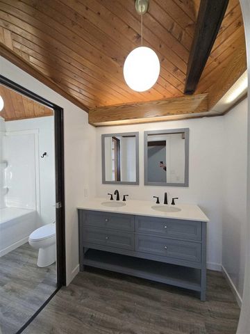 408 Heath Avenue, White Pigeon, MI 49099