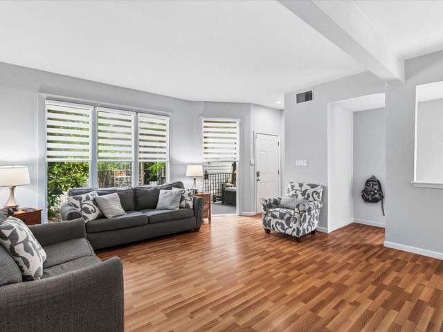 8522 Park Lane 15, Dallas, TX 75231