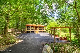 1469 Newcomb Hollow Rd, Sevierville, TN 37862