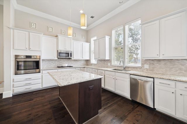 2006 Lou Ellen Lane H, Houston, TX 77018