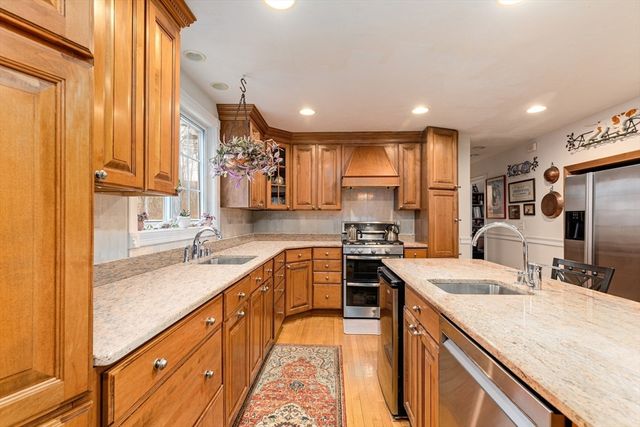 53 Desert Sands Ln, Yarmouth, MA 02675