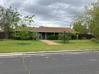 312 Phillip Ave, Clovis, CA 93612