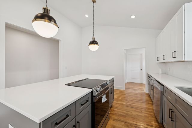 1613 23rd Ave, N, Nashville, TN 37208