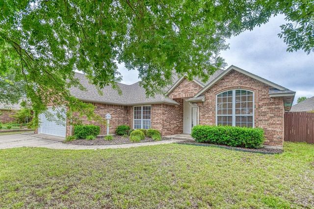 2340 Chadwick Drive, Norman, OK 73071