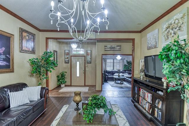 2340 Chadwick Drive, Norman, OK 73071