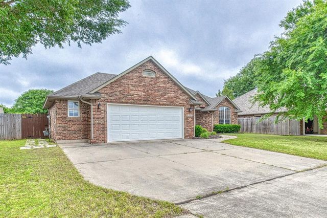 2340 Chadwick Drive, Norman, OK 73071
