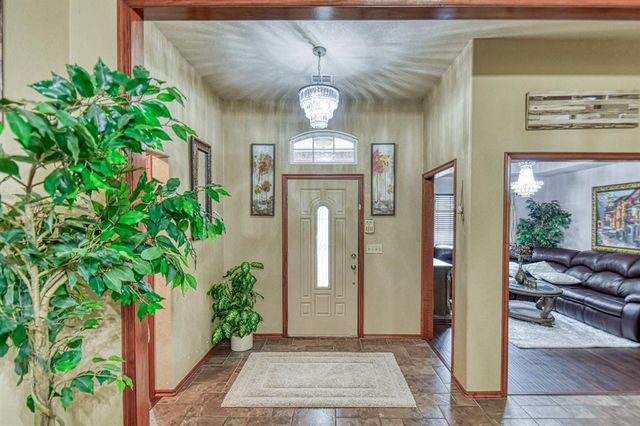 2340 Chadwick Drive, Norman, OK 73071