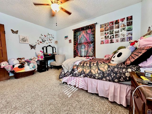 5861 SW 27th TER, Topeka, KS 66614