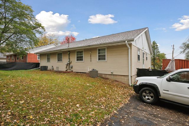 514-516 Sunnyside Lane, Hopkins, MN 55343