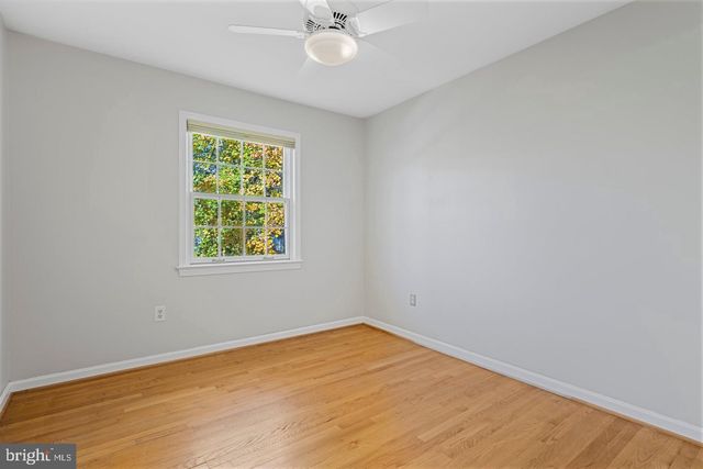 1106 BRENTFIELD DR, Mclean, VA 22101